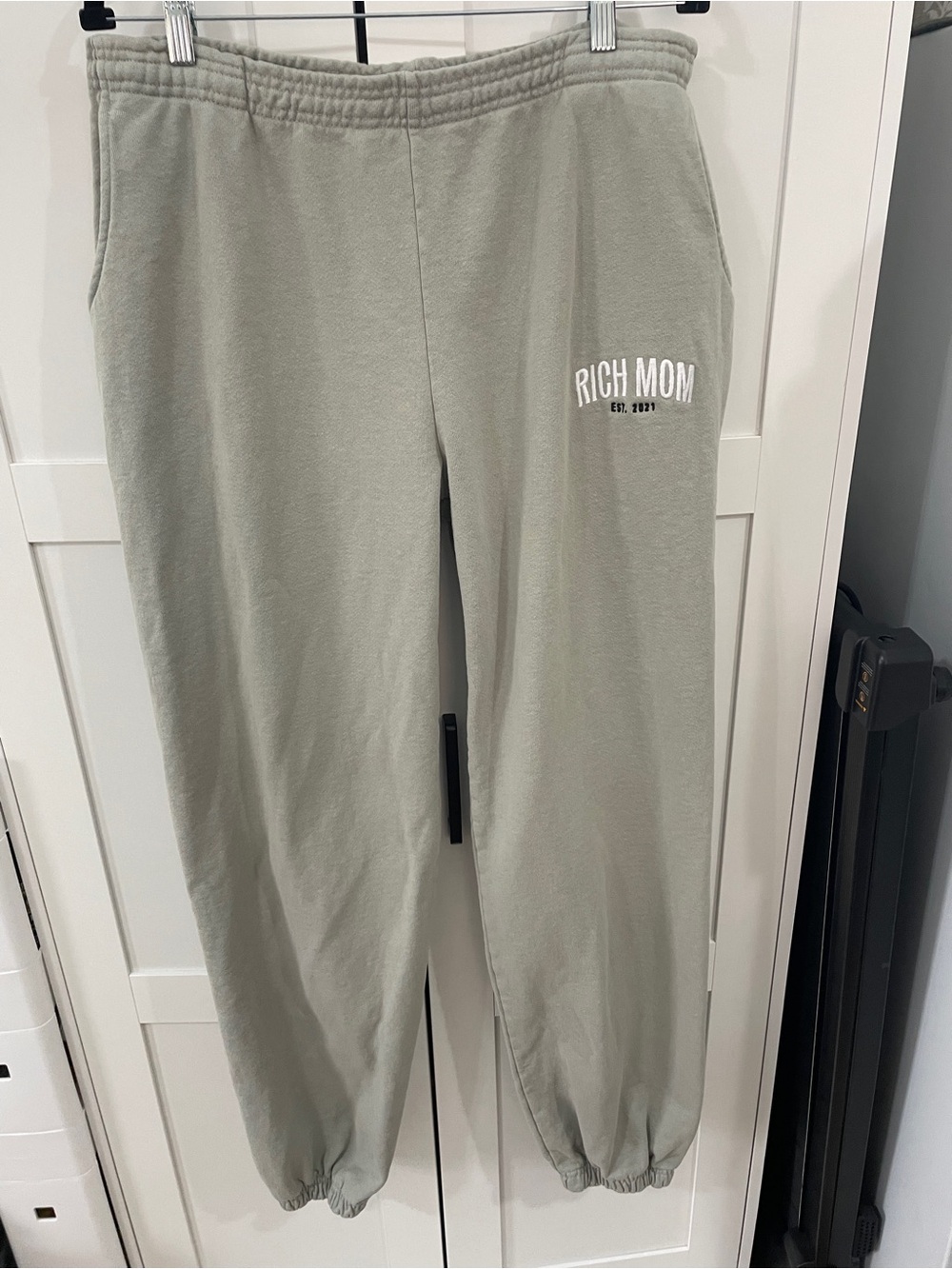 Women’s Sage Green 'Rich Mom' Jogger Sweatpants XXL Sold Out Online